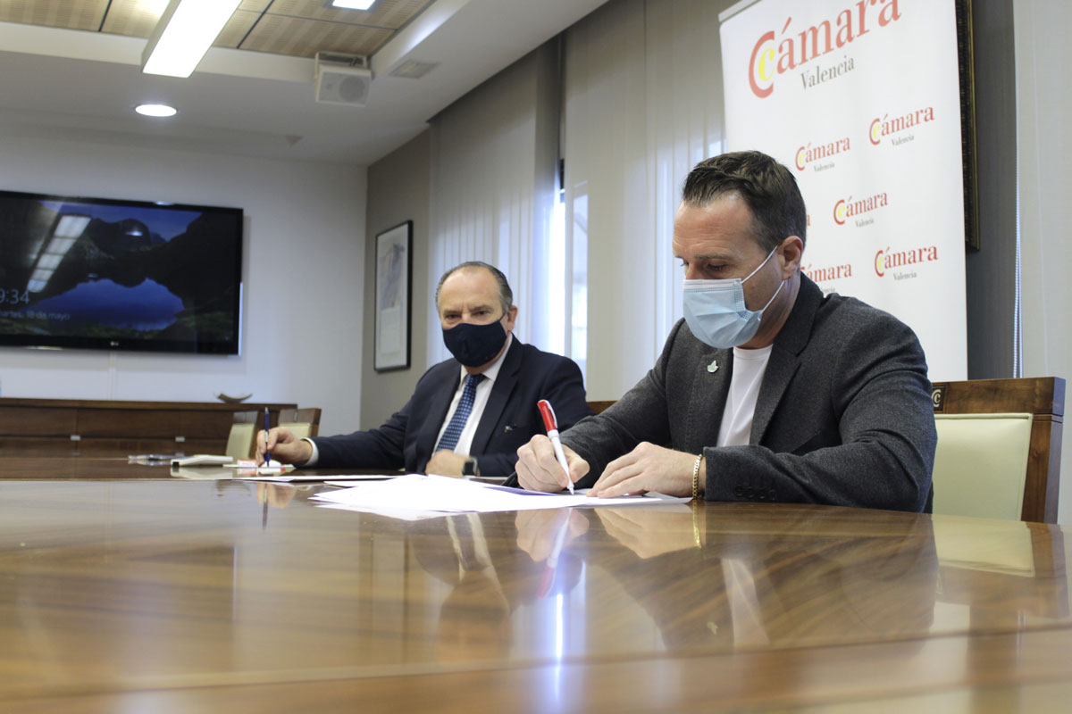 Cámara Valencia y el Colegio de Químicos de la Comunidad Valenciana firman un convenio de colaboración